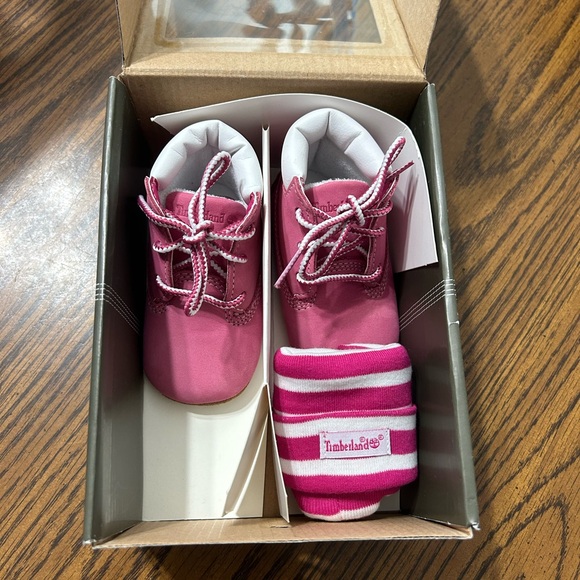 Timberland Infant Booties - Picture 2 of 3